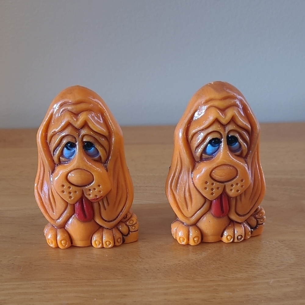 VINTAGE 70s Plastic Orange Hound Dog Salt and Pepper Shaker Set